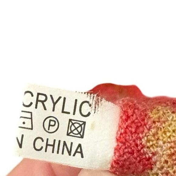 Red Silky Feel Scarf Multi Pattern Houndstooth Chain Links 100% Nylon Oblong - Picture 5 of 7